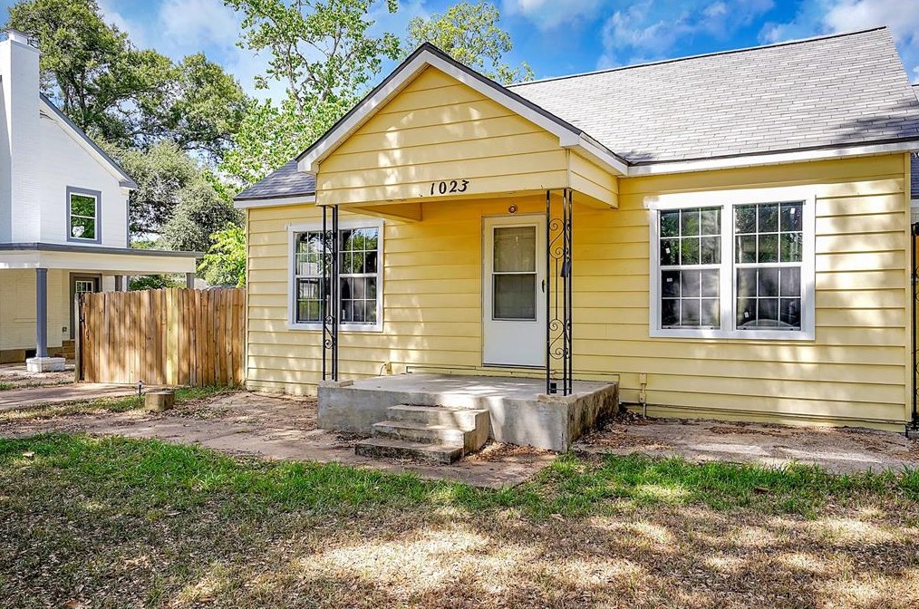 1023 Meyer St #a, Sealy, TX 77474