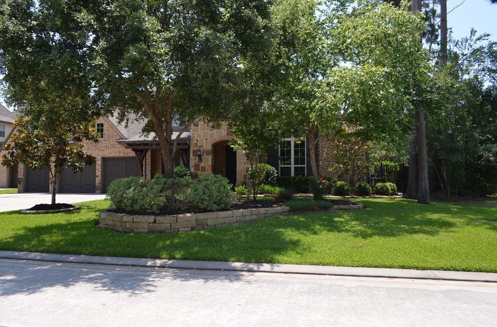 95 Shimmering Aspen Cir, Spring, TX 77389-4963