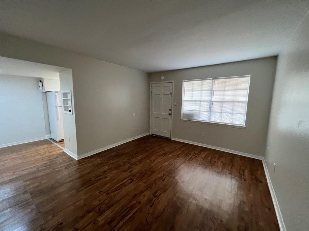 2400 5th St #19, Bay City, TX 77414