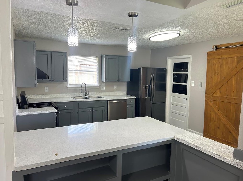 10806 Parkland Woods Dr, Sugar Land TX  77498-1748 exterior