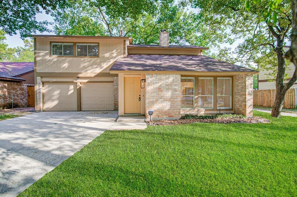 66 Maple Branch St, Spring TX  77380-1864 exterior