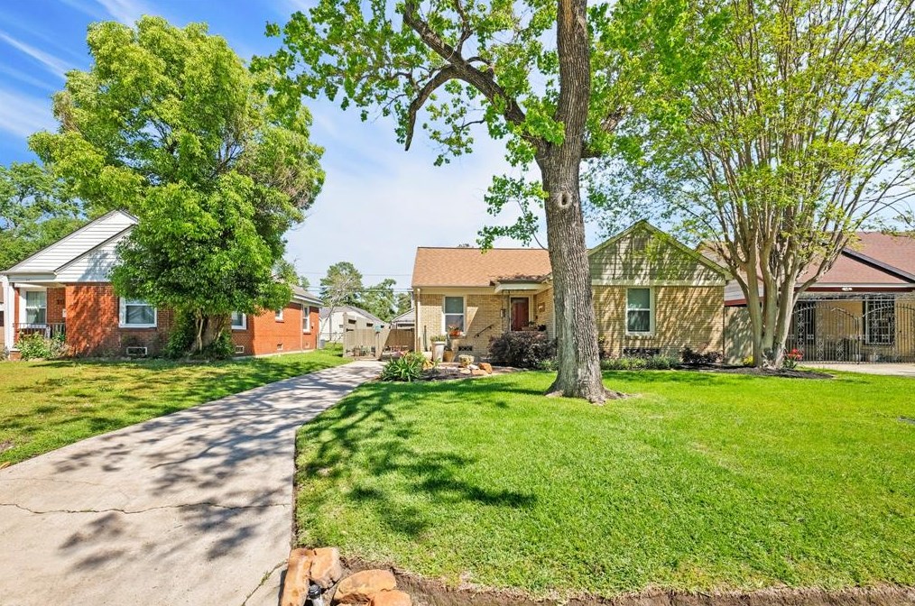 313 Graceland St, Houston, TX 77009-1815