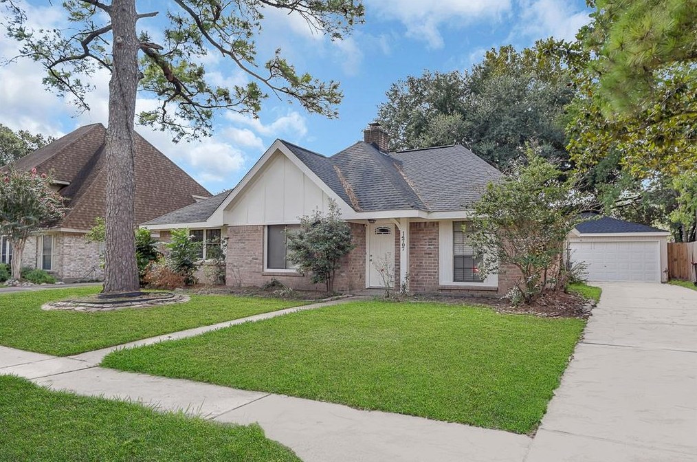 14707 Knightsway Dr, Houston, TX 77083