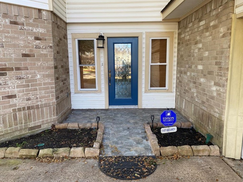 14707 Via Del Norte Dr, Houston TX  77083-2528 exterior