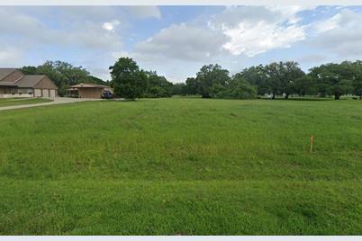 173 Horse Shoe Trail, Angleton, TX 77515 - Photo 1