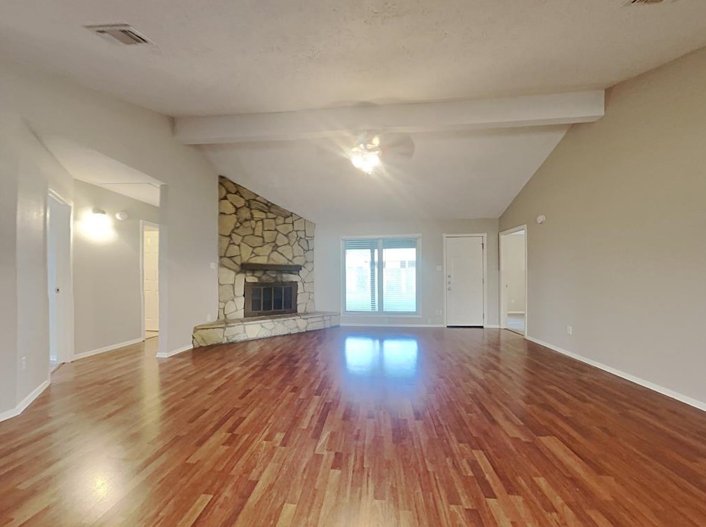 10011 Limewood Ln, Sugar Land, TX 77498
