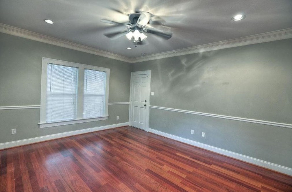 1334 W Pierce St, Houston, TX 77019