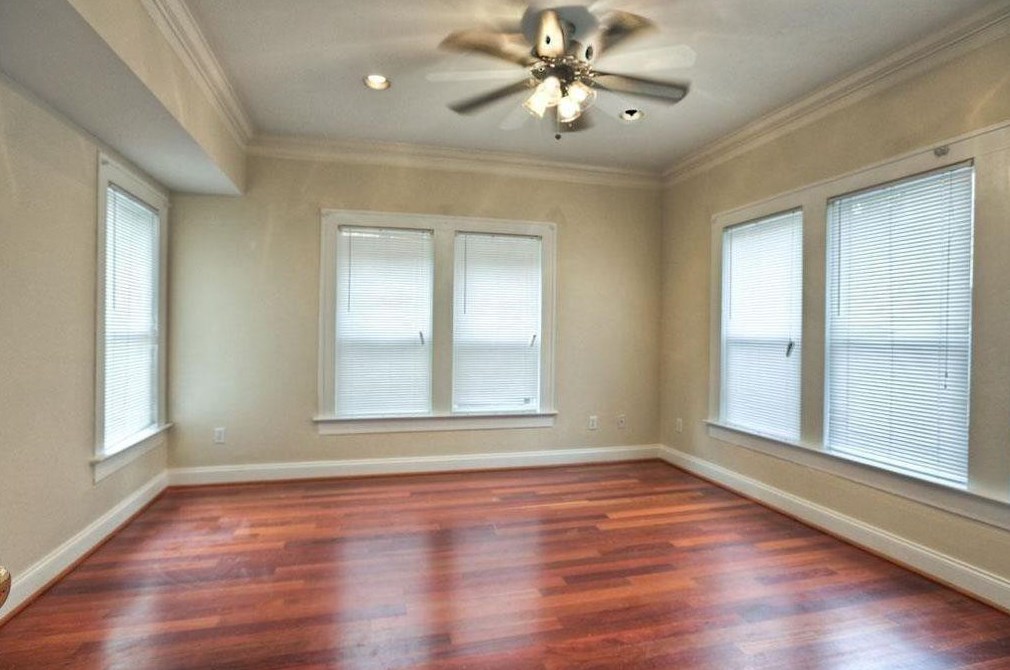 1334 Pierce St, Houston TX  77019-4002 exterior