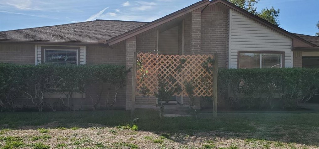 2805 Knoxville Dr, League City, TX 77573