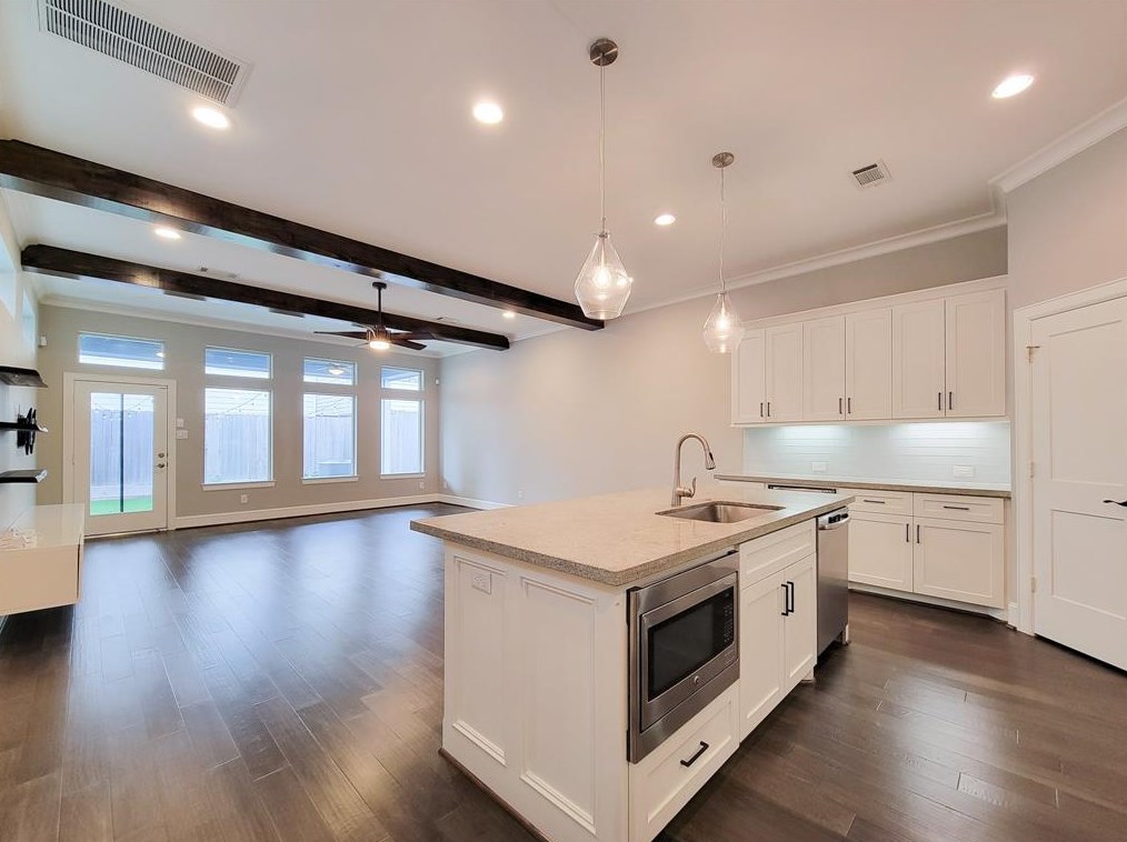 5214 Cornish St, Houston TX  77007-1910 exterior