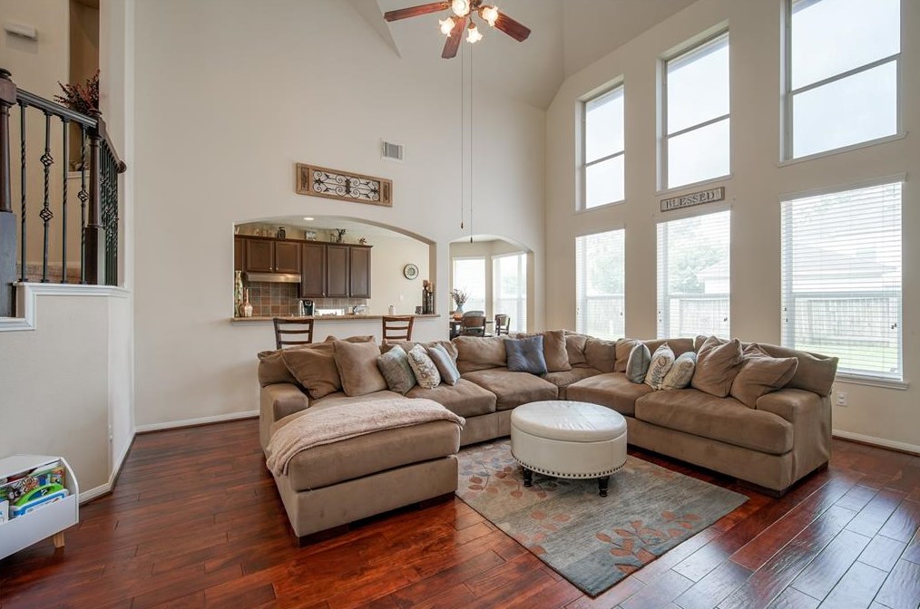3718 Spring Ct, Manvel, TX 77578