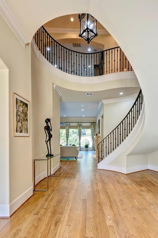 39 Knipp Rd, Houston, TX 77024-7114