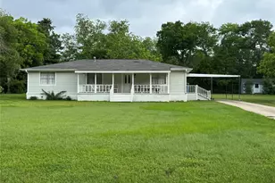 361 Noble St, Lovelady, TX 75851 - Photo 1