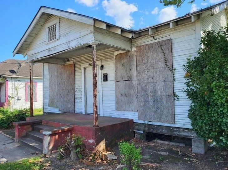 1447 Interstate 10 E, Beaumont, TX 77701