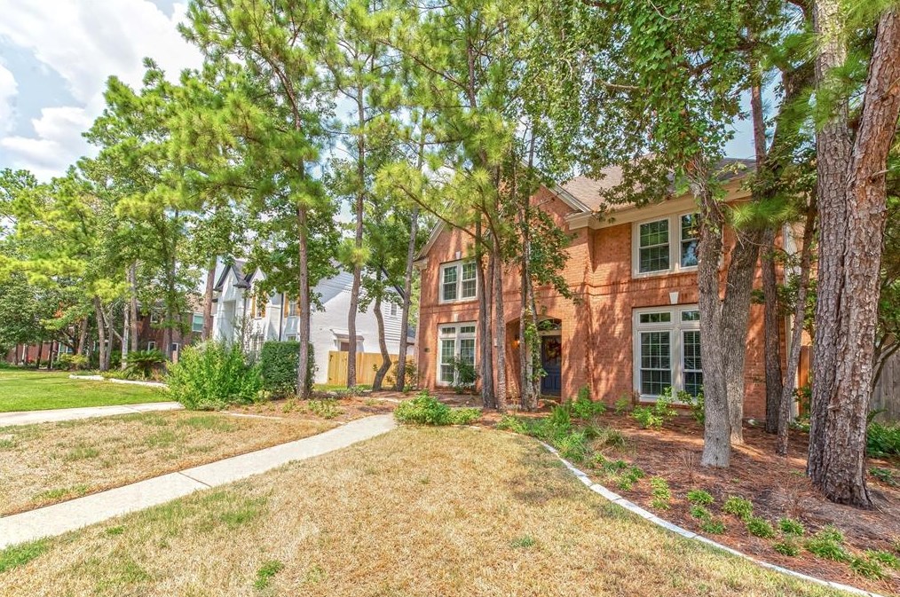14 Shiny Pebble Pl, Spring TX  77381-6525 exterior