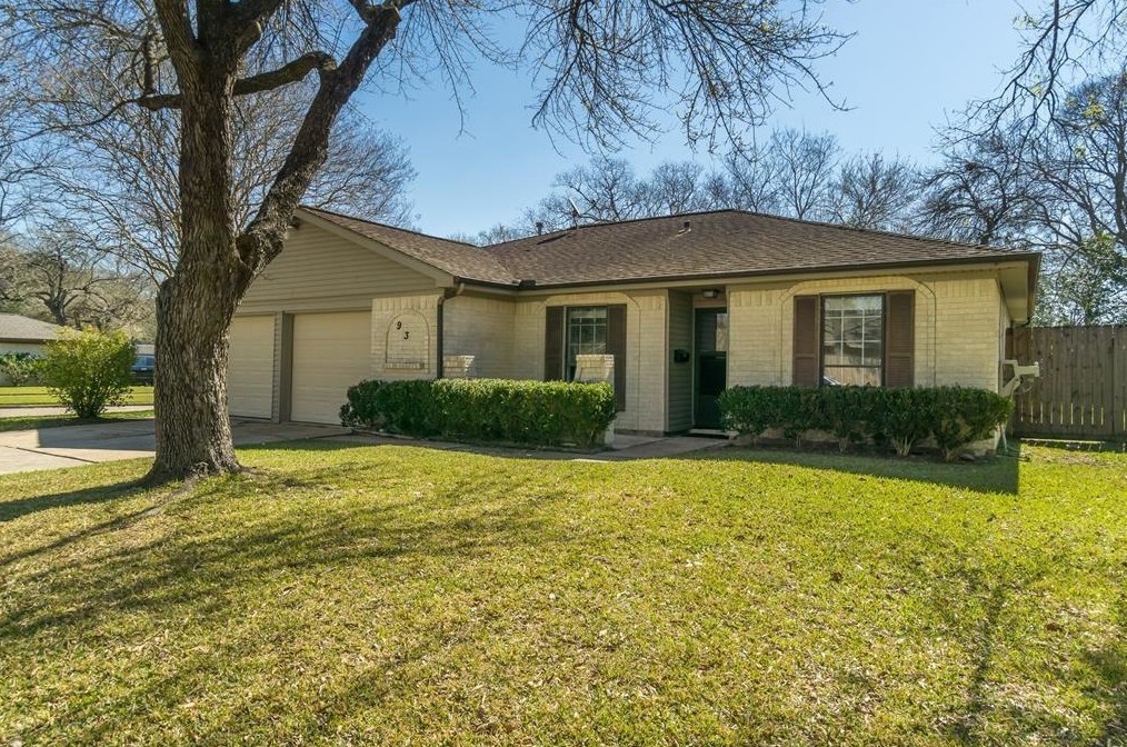 934 Beachcomber Ln, Houston, TX 77062
