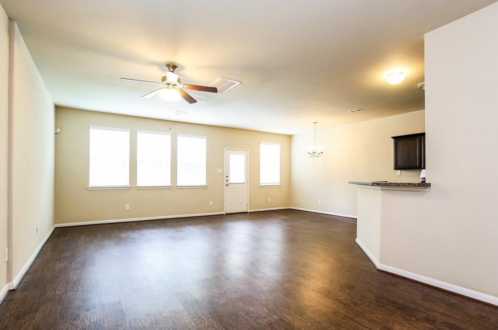 13050 Rose Landing Dr, Houston, TX 77070-5159