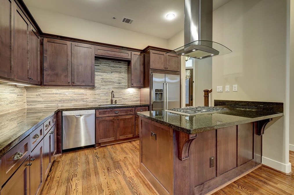 1807 Morse St, Houston TX  77019-6809 exterior