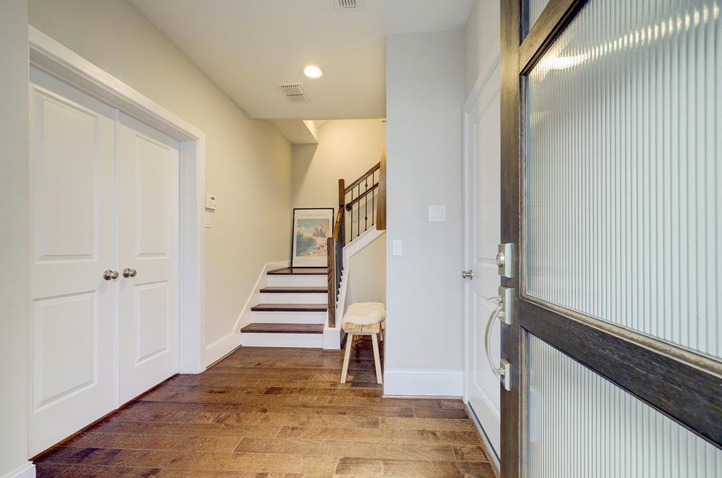 5453 Larkin St, Houston TX  77007-1832 exterior