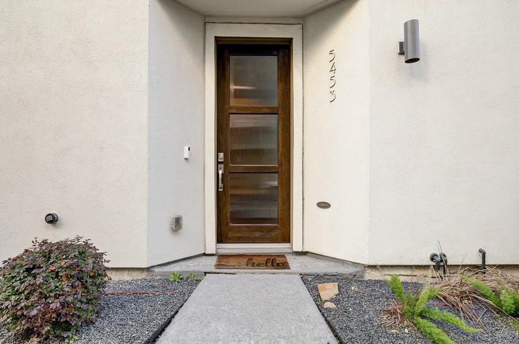 5453 Larkin St, Houston, TX 77007