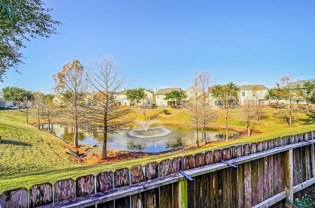 1907 Harwood Springs Dr, Houston, TX 77080
