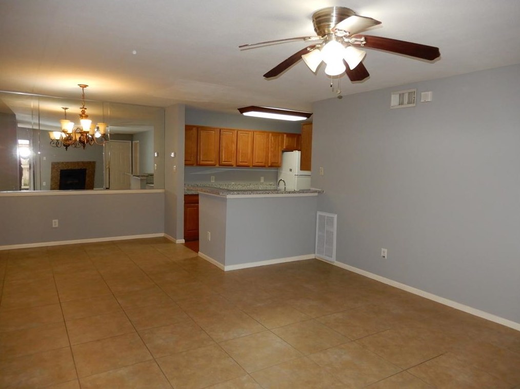 10715 Braes Bend Dr, Houston, TX 77071