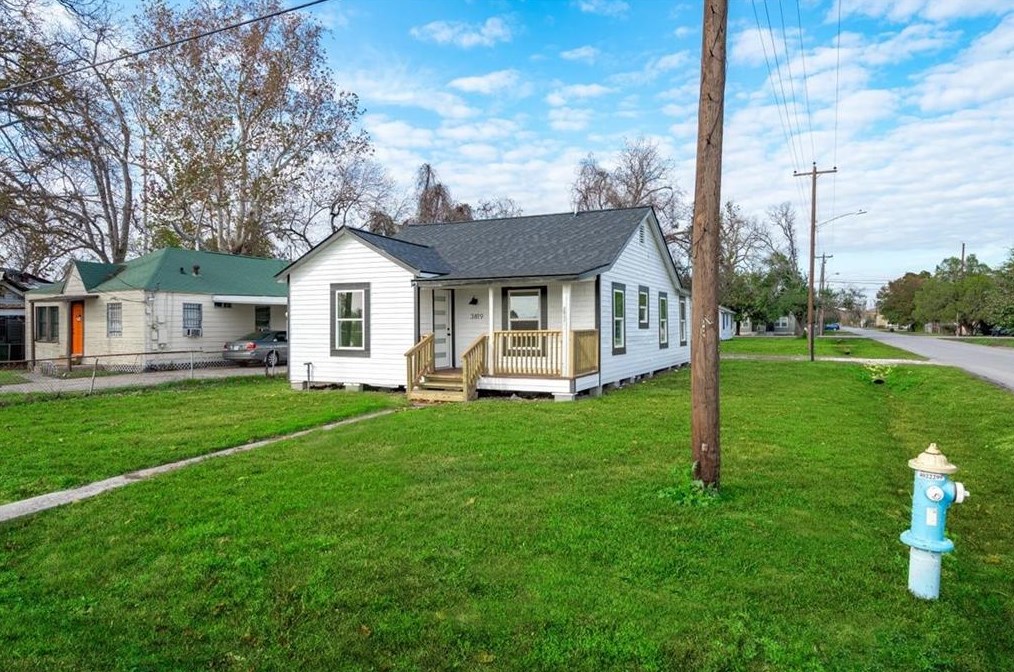 3819 Linder St, Houston, TX 77026