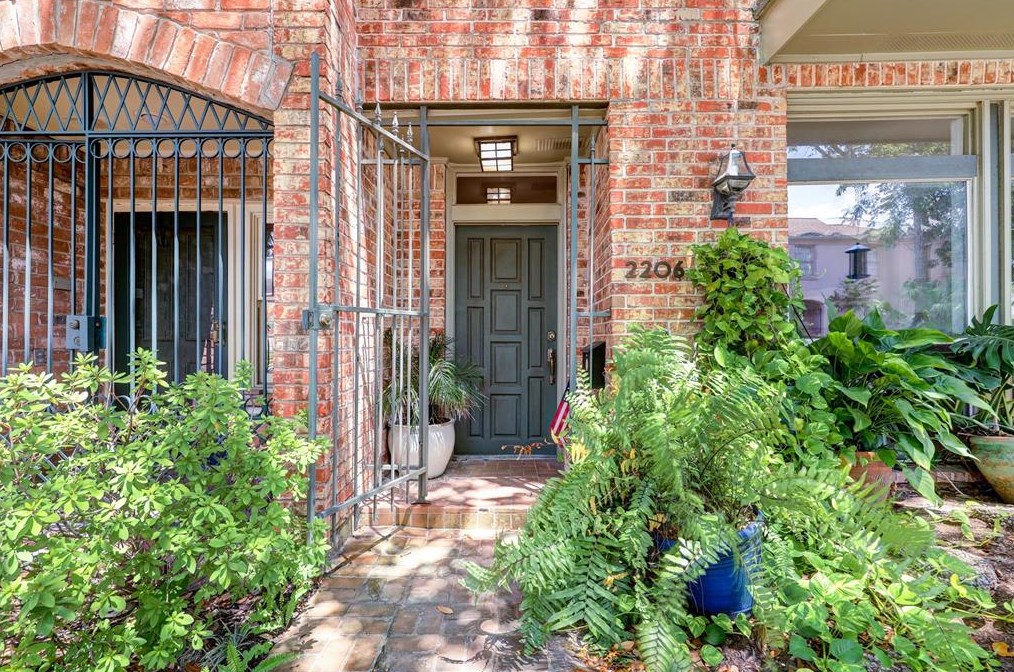 2206 Welch St, Houston, TX 77019