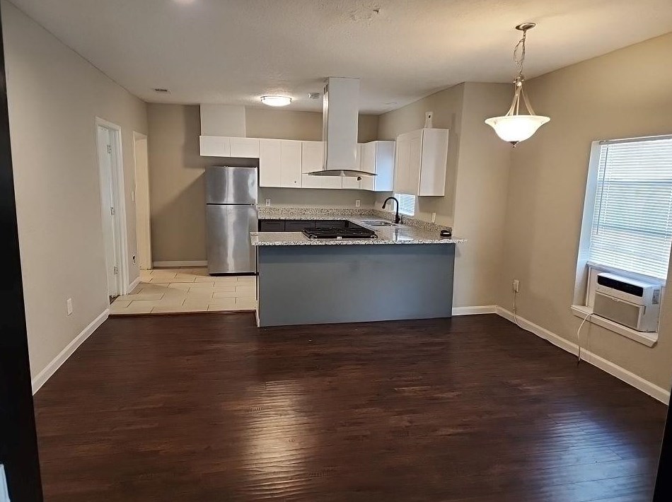 6709 Bethune Dr, Houston, TX 77091