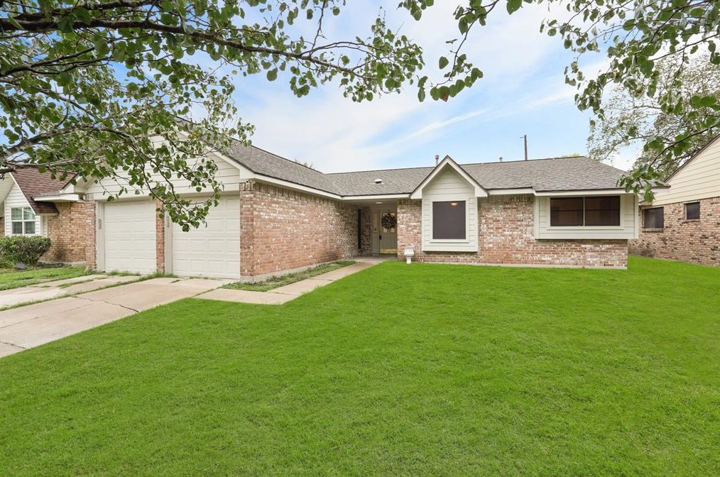 10815 Garrick Ln, Houston, TX 77013