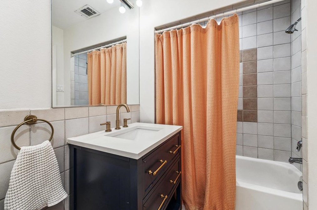 4022 Marlowe St, Houston TX  77005-2045 exterior