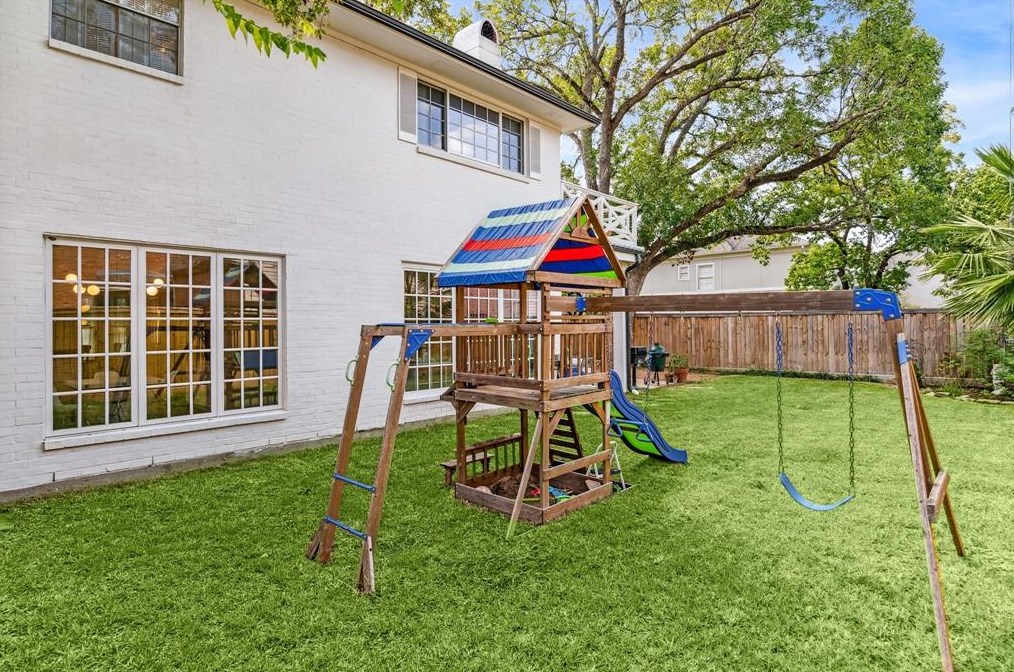 4022 Marlowe St, Houston TX  77005-2045 exterior