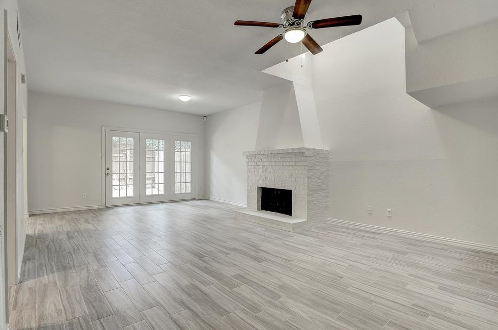 1330 Augusta Dr Apt 26, Houston, TX 77057
