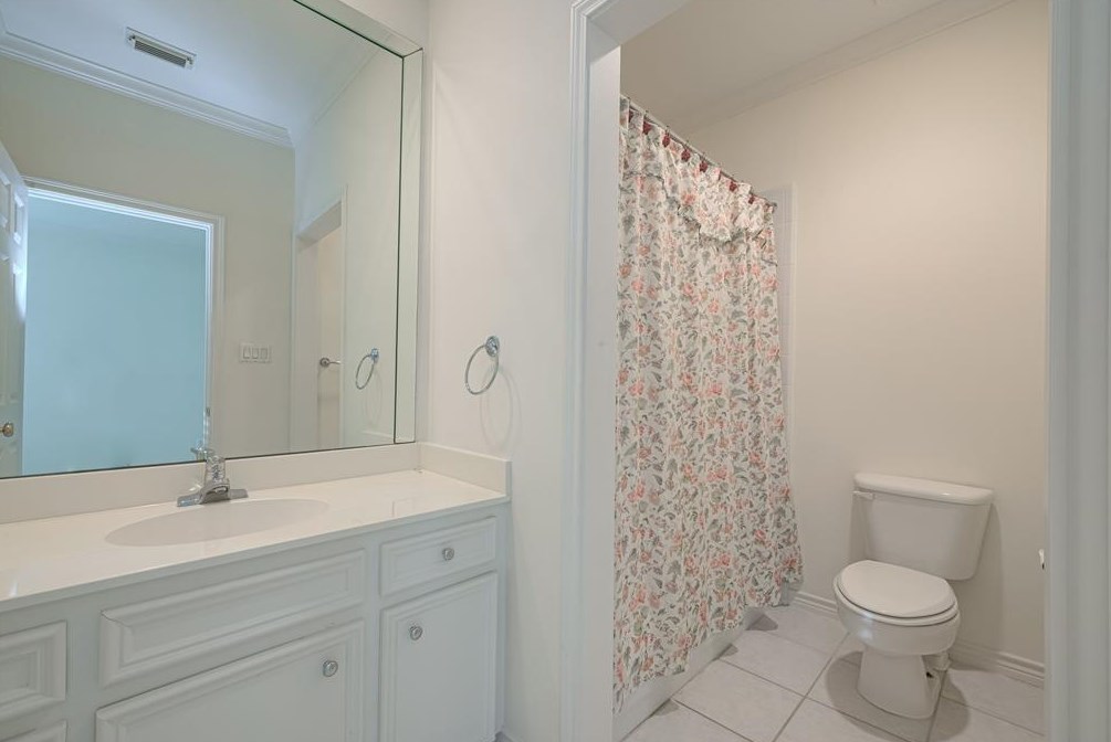 1249 Ripple Crk Dr, Houston TX  77024-6933 exterior