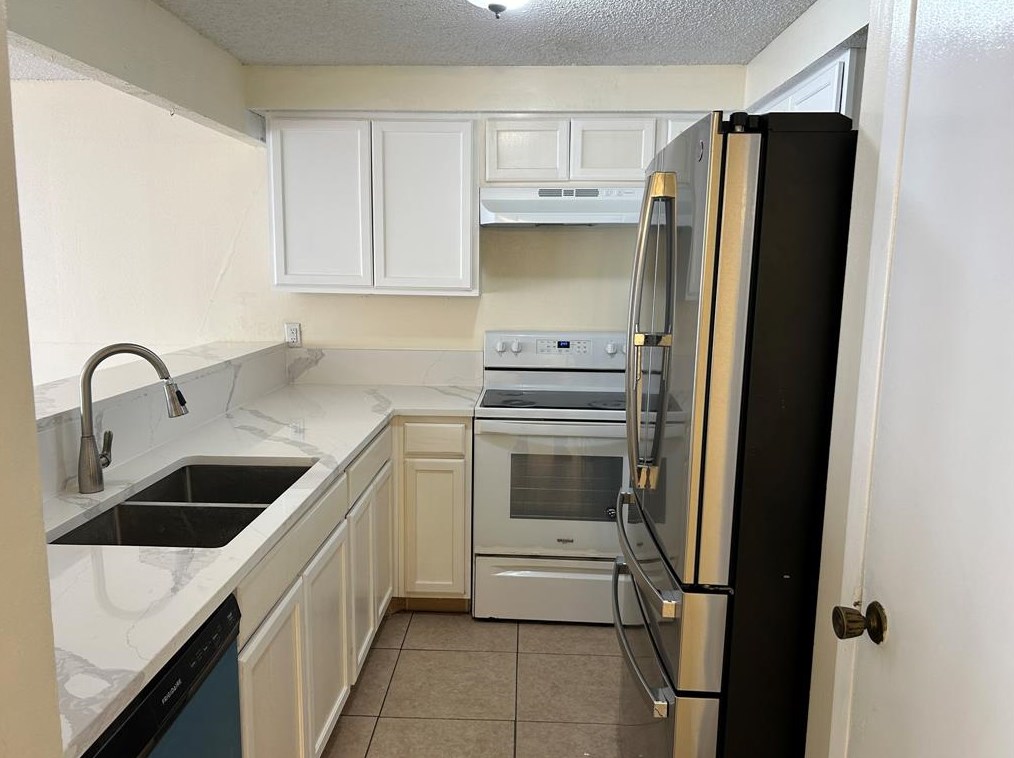12560 Newbrook Dr, Houston, TX 77072