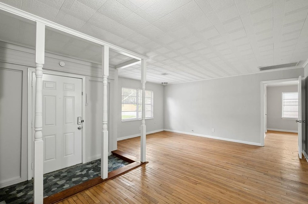 5518 Shamrock St, Houston, TX 77017