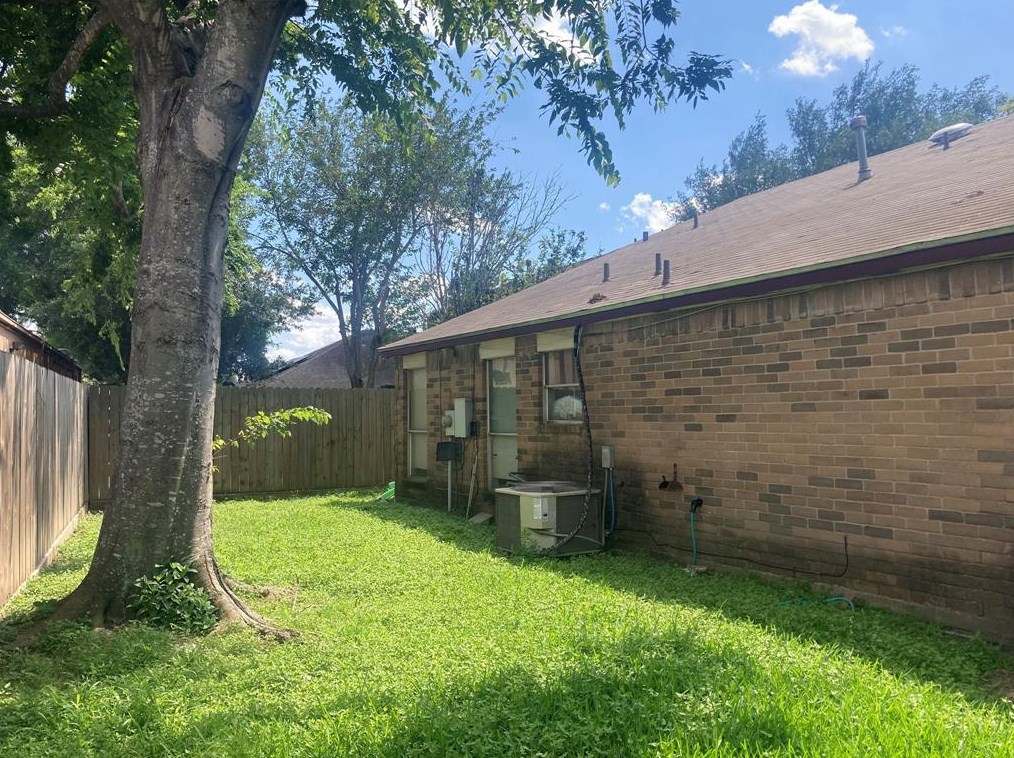 7007 Marisol Dr, Houston, TX 77083-2305