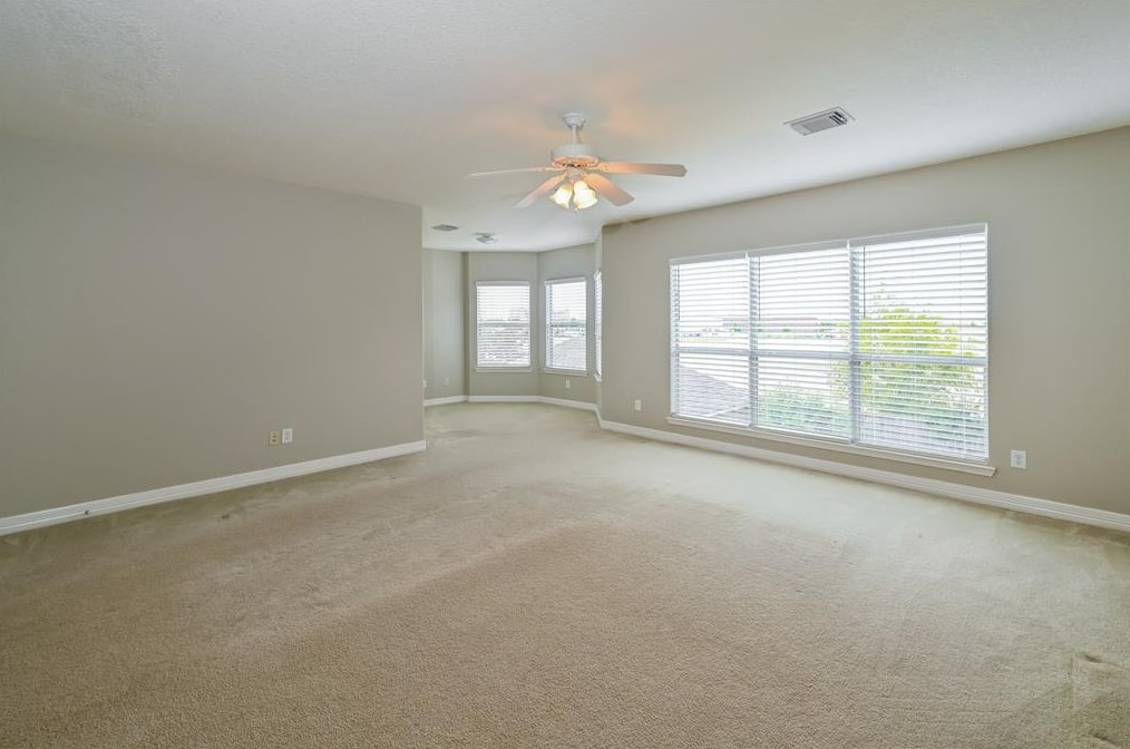 17714 Meadow Crossing Ln, Houston, TX 77095