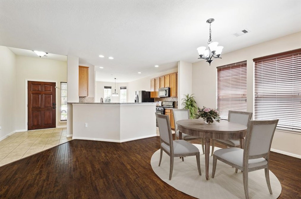 6326 Marston River Ln, Houston, TX 77066-3399