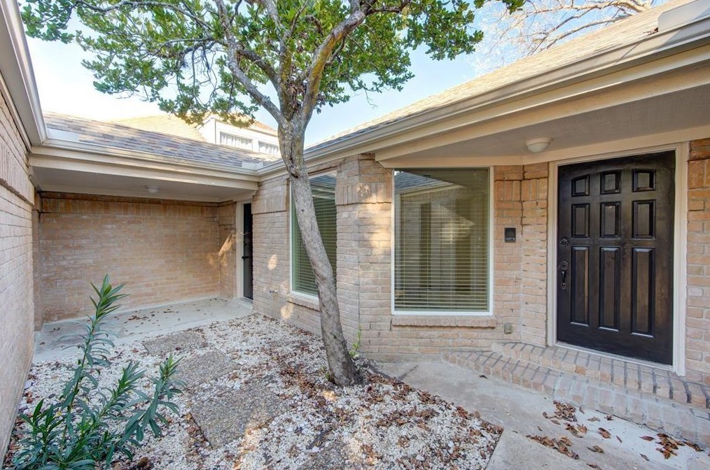 2235 Briarwest Blvd, Houston TX  77077-5636 exterior