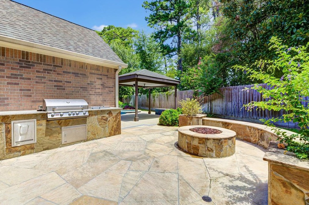 7802 Stone Oak Ct, Houston TX  77070-4337 exterior