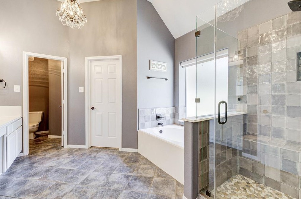 7802 Stone Oak Ct, Houston TX  77070-4337 exterior