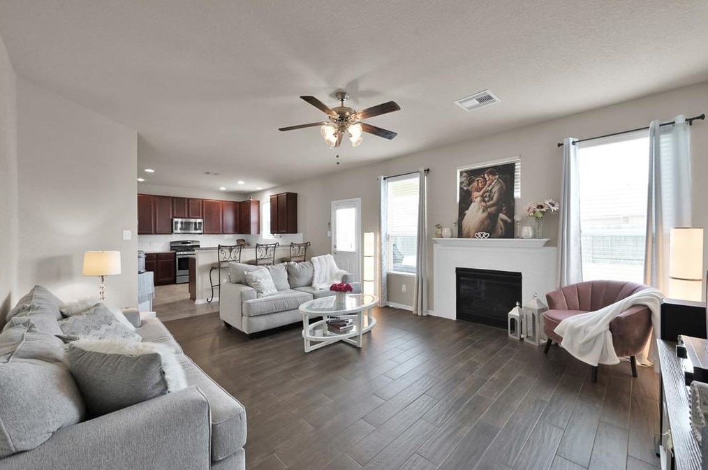 19023 Ashford Sq St, Tomball TX  77375-2523 exterior