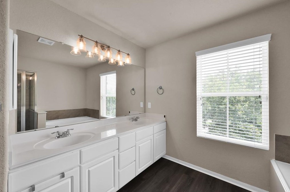 19023 Ashford Sq St, Tomball TX  77375-2523 exterior