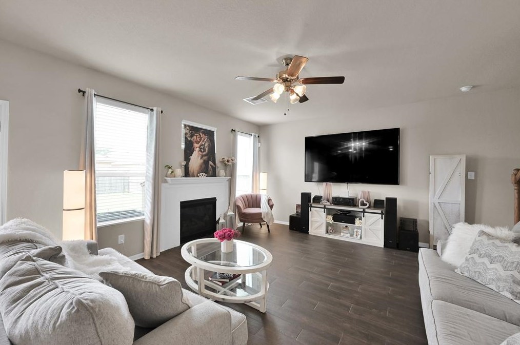 19023 Ashford Sq St, Tomball TX  77375-2523 exterior