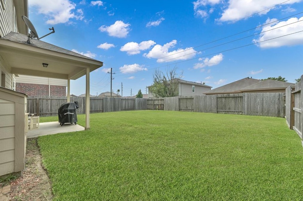 19023 Ashford Sq St, Tomball TX  77375-2523 exterior