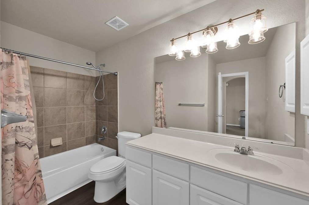 19023 Ashford Sq St, Tomball TX  77375-2523 exterior