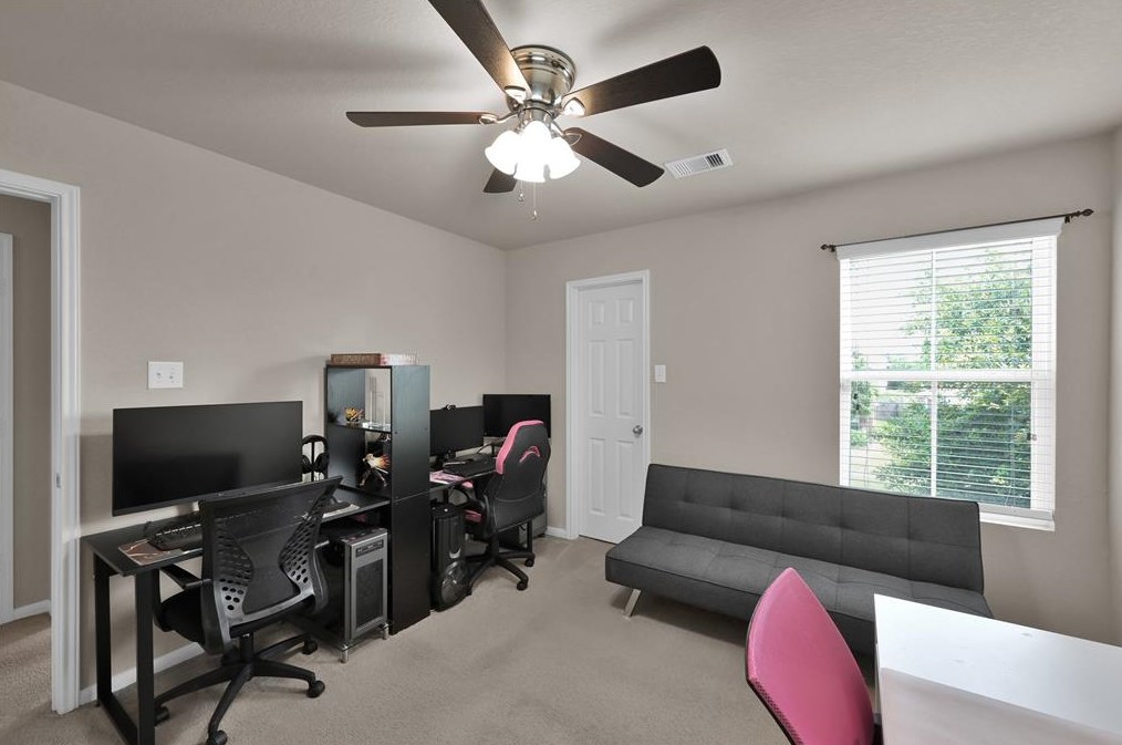 19023 Ashford Sq St, Tomball TX  77375-2523 exterior