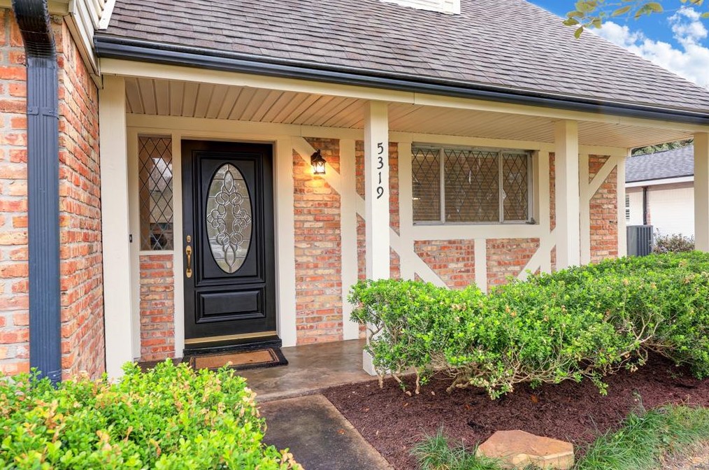 5319 Grape St, Houston, TX 77096