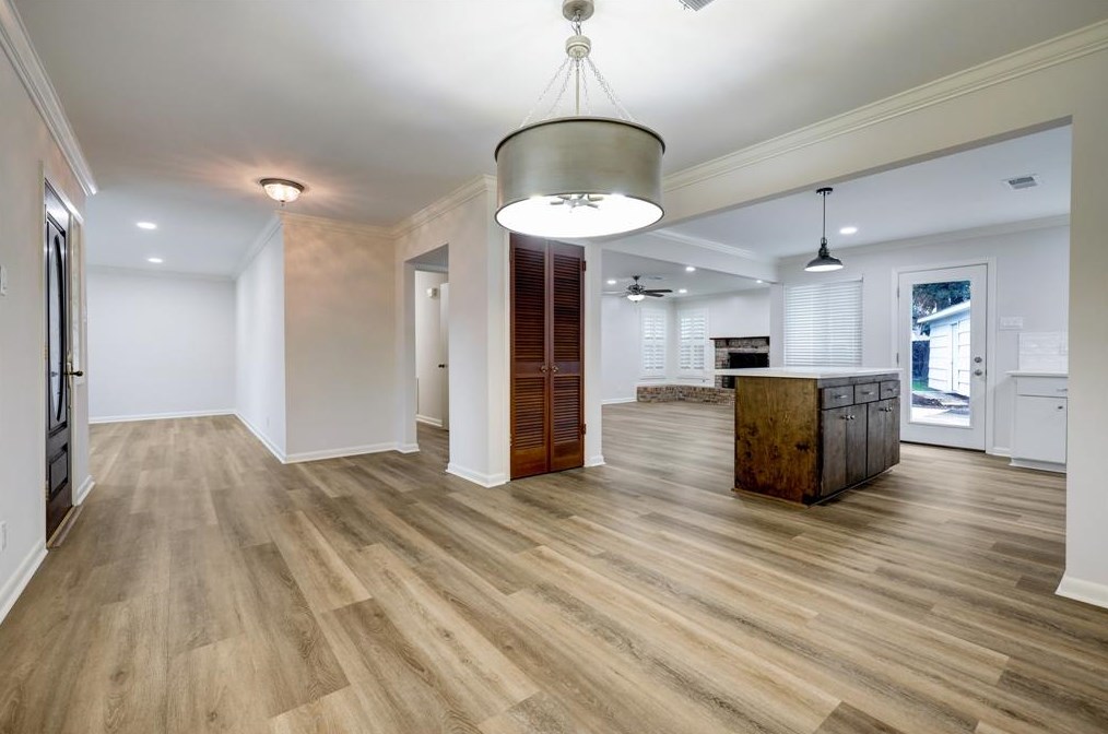 5319 Grape St, Houston TX  77096-1203 exterior